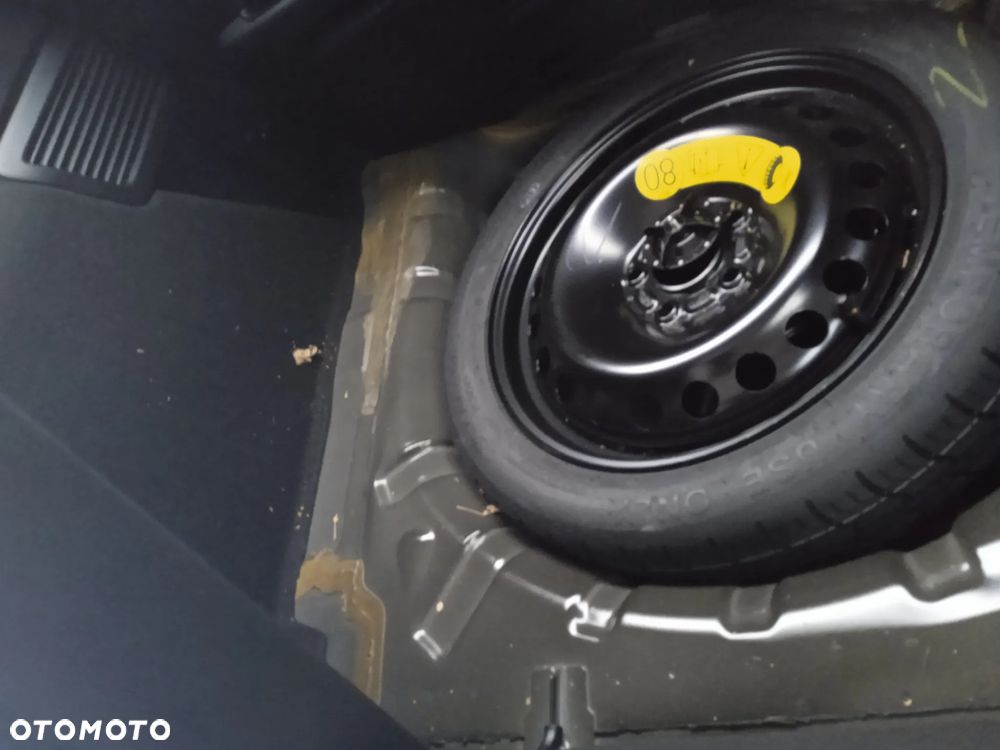 Ford Focus ver-1-0-ecoboost-mhev-titanium-style - 25