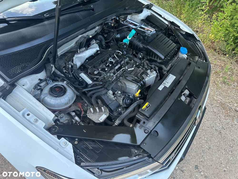 Volkswagen Passat 2.0 TDI SCR Trendline DSG - 38
