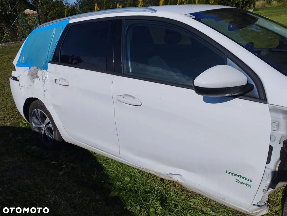 Peugeot 308 SW 1.5 BlueHDi Access S&S - 10