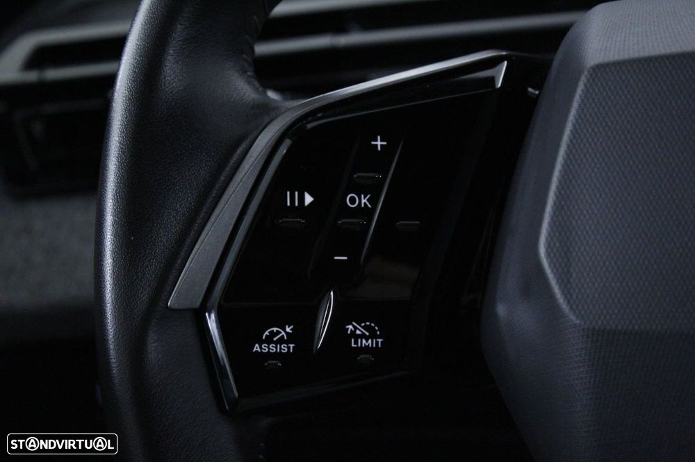 Peugeot 5008 1.2 Hybrid Allure e-DCS6 - 23