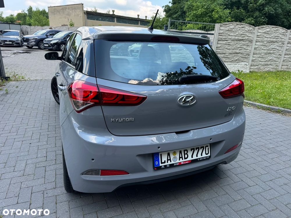 Hyundai i20 blue 1.2 Style - 14