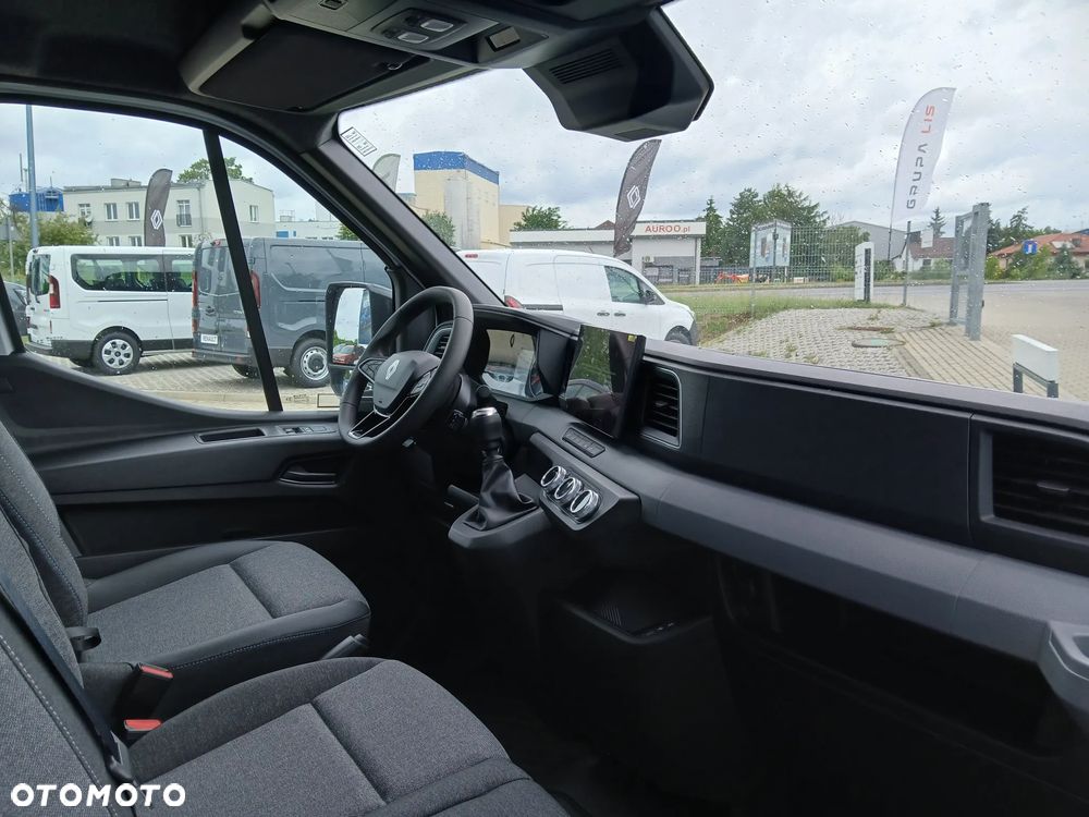 Renault Master plandeka z windą - 12