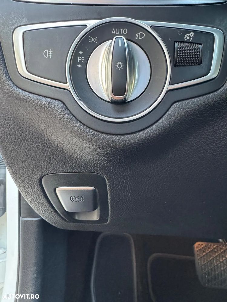 Mercedes-Benz C 300 T 9G-TRONIC - 13