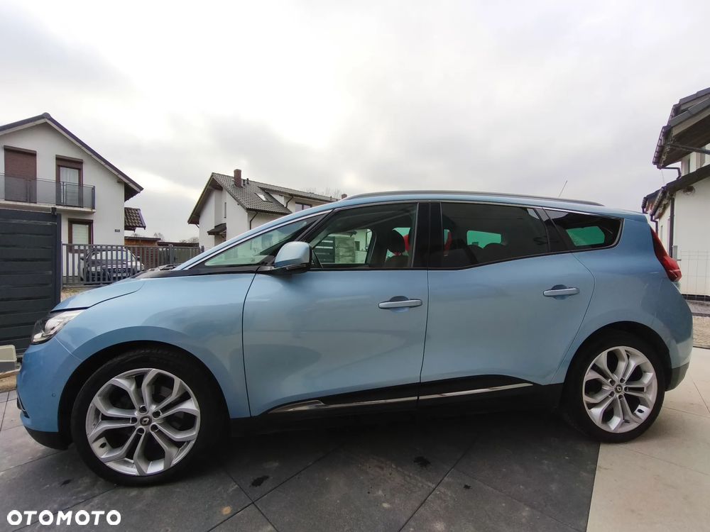 Renault Grand Scenic - 1