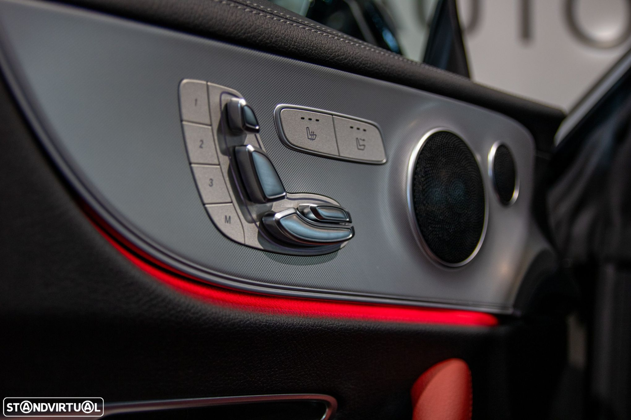 Mercedes-Benz E 450 4-Matic AMG Line Aut. - 32
