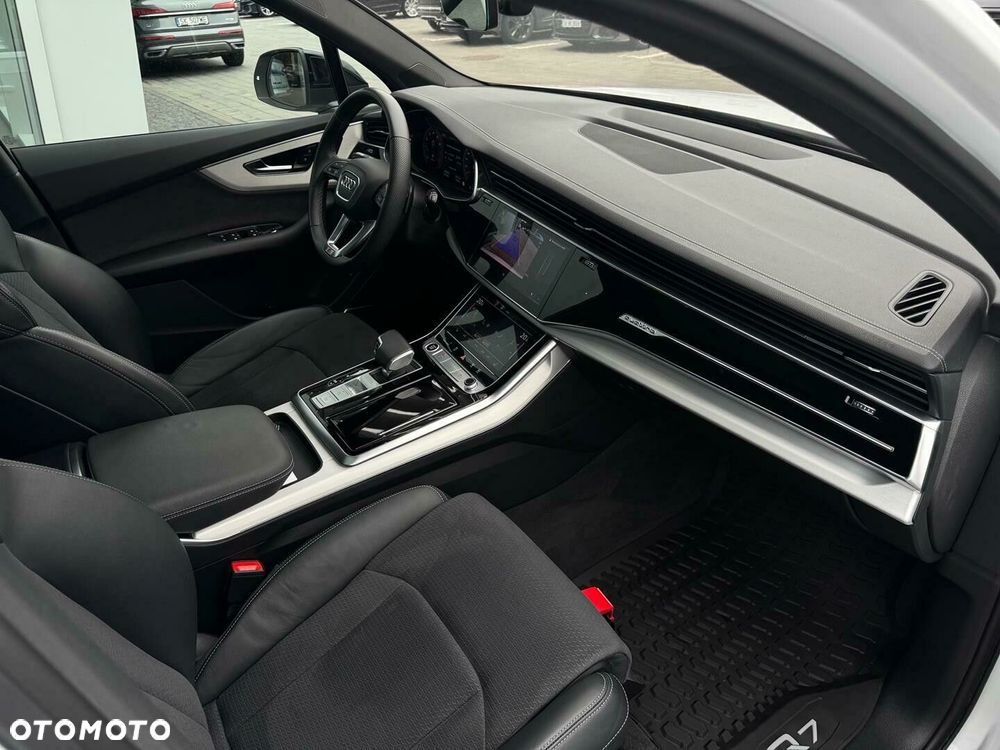 Audi Q7 - 12