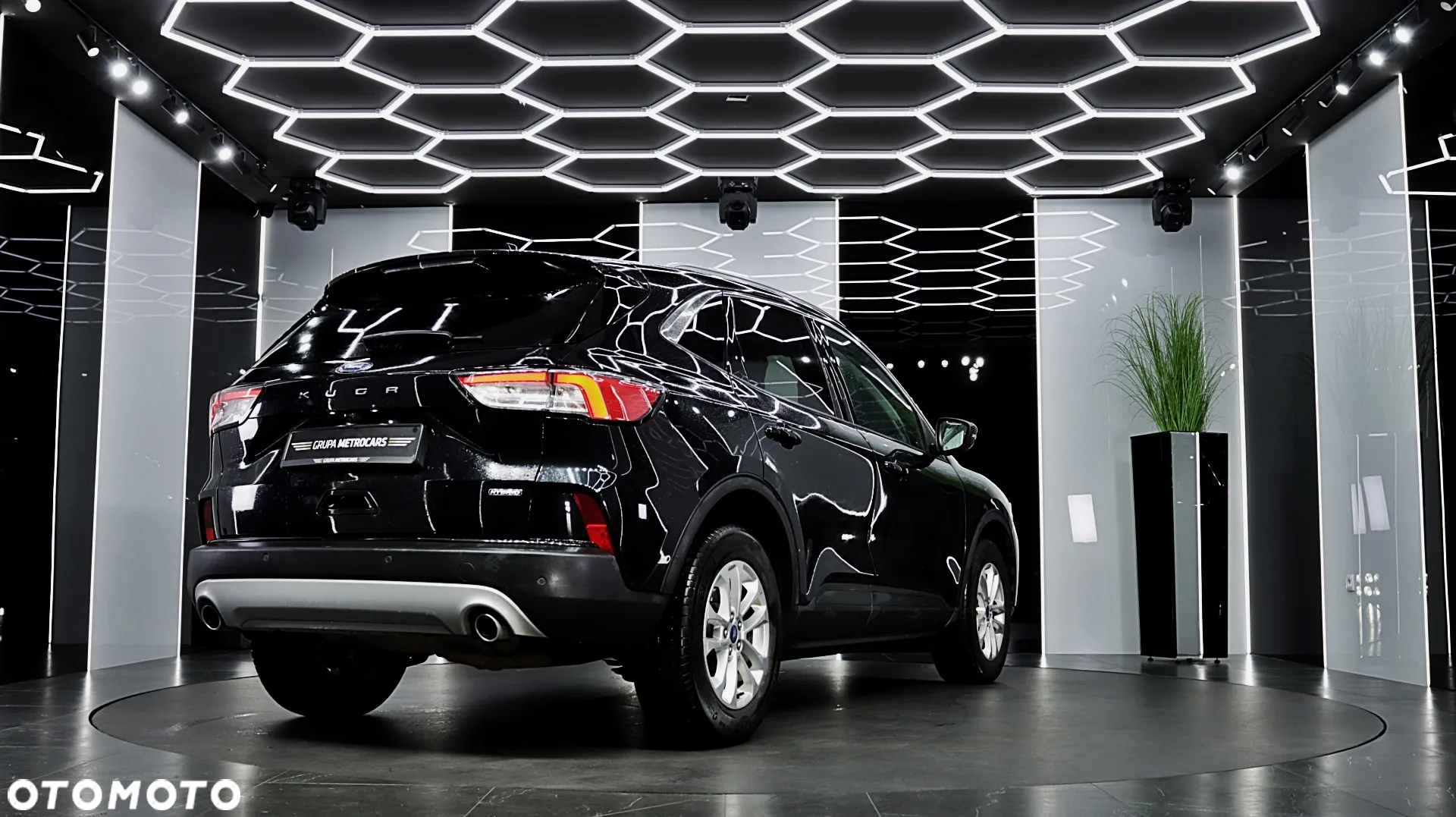 Ford Kuga 2.5 FHEV FWD Titanium - 8
