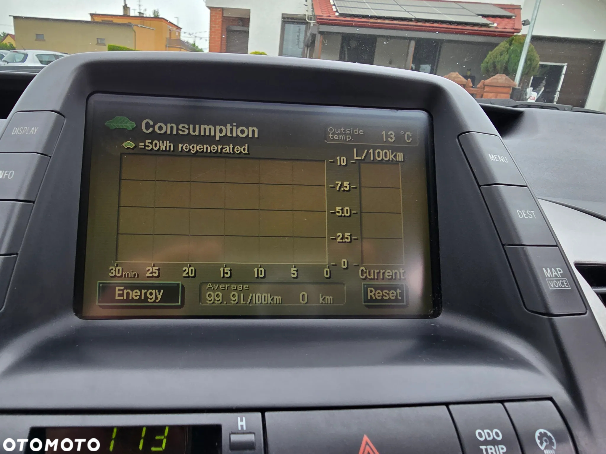 Toyota Prius - 30