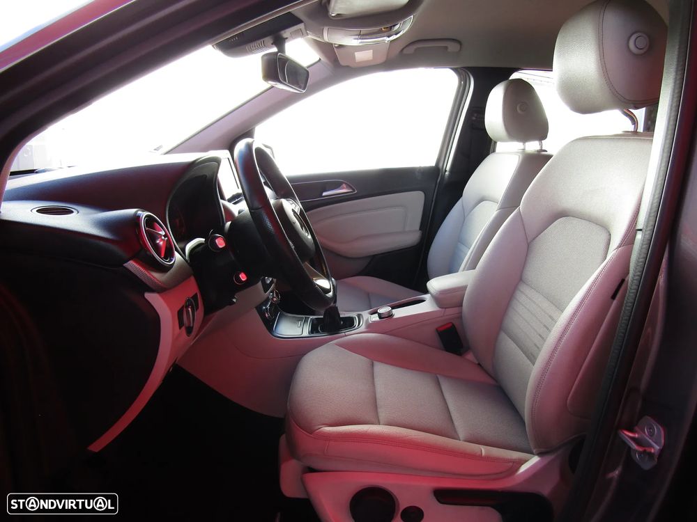Mercedes-Benz B 200 CDi Style - 19