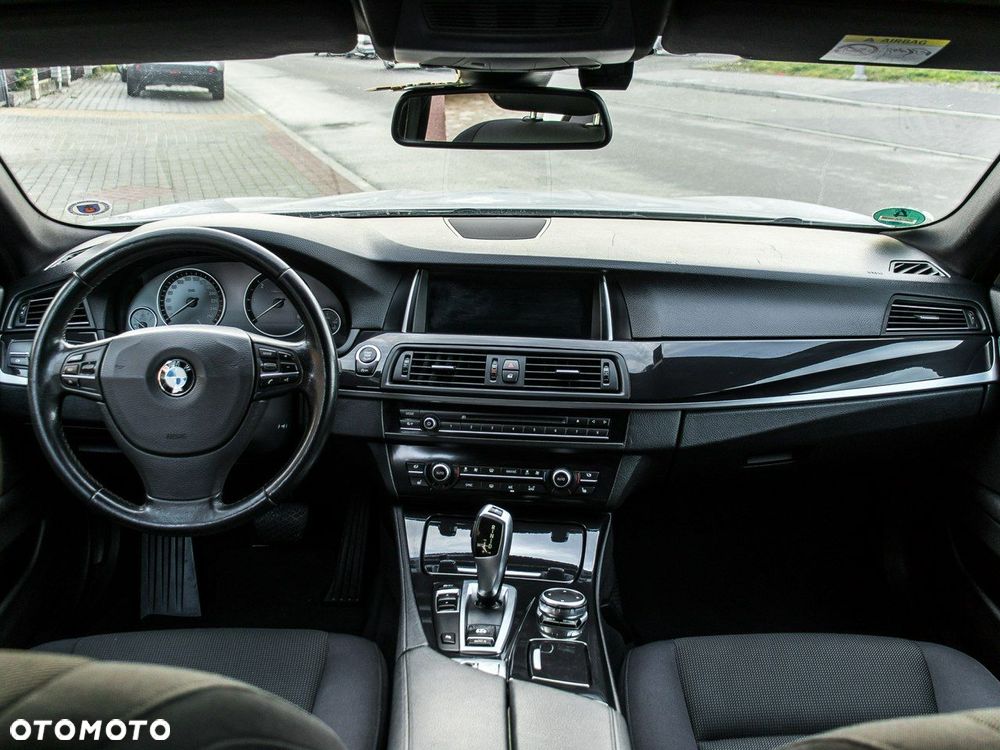 BMW Seria 5 520d Luxury Line - 15