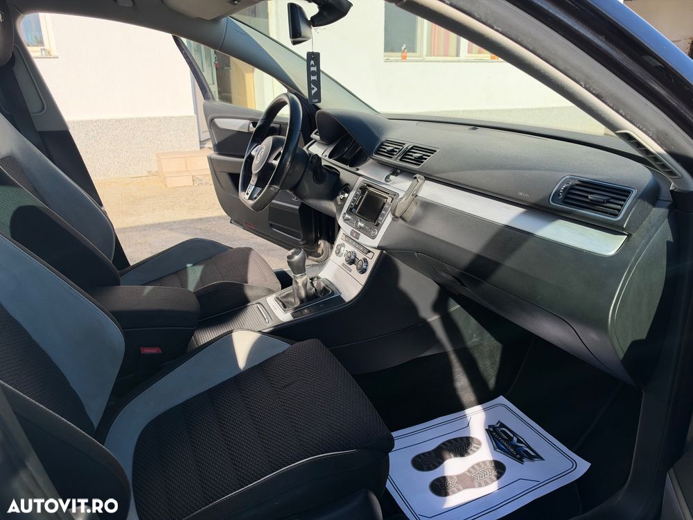 Volkswagen Passat 2.0 TDI 4Motion BlueMotion Technology R-Line - 9