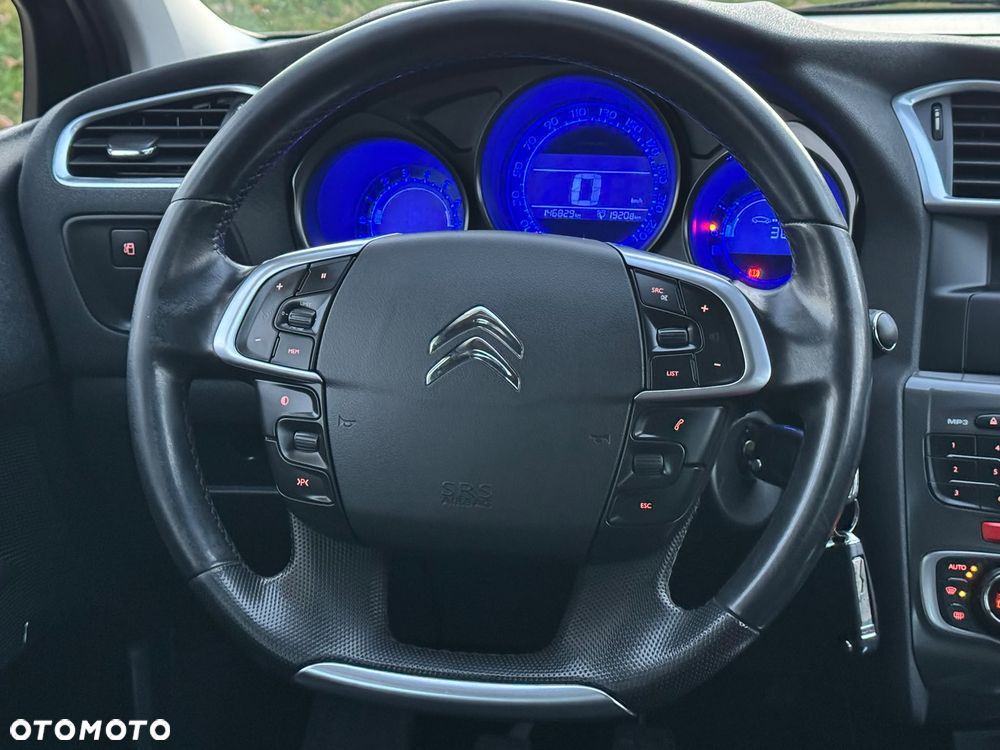 Citroën C4 VTi 120 Exclusive - 19