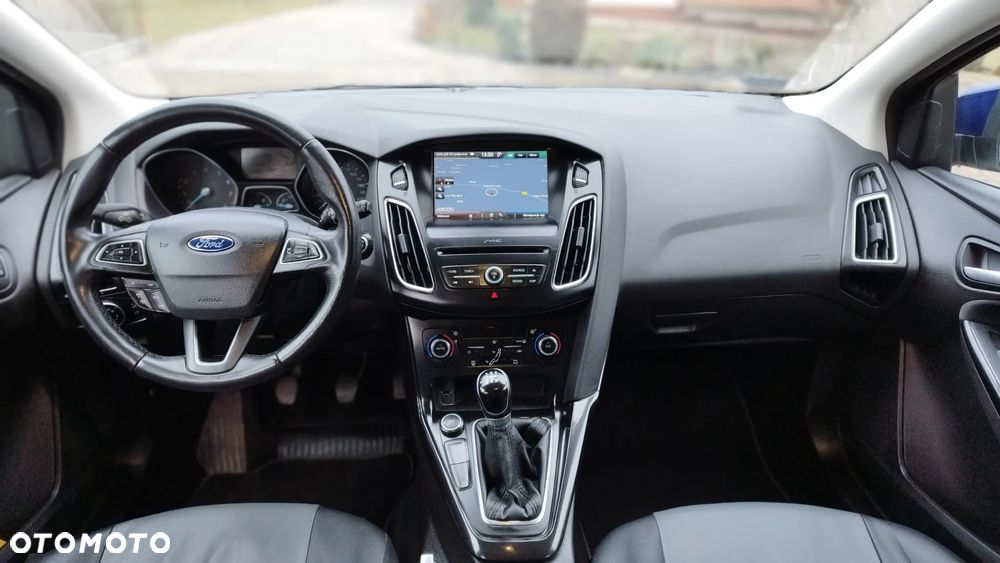 Ford Focus 1.0 EcoBoost Titanium - 11