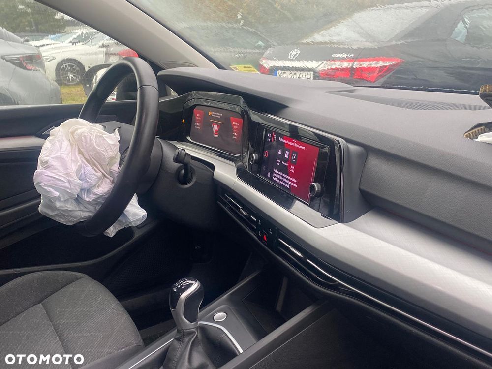 Volkswagen Golf - 22