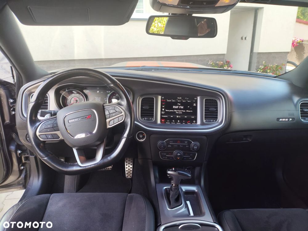 Dodge Charger 6.4 Scat Pack - 9