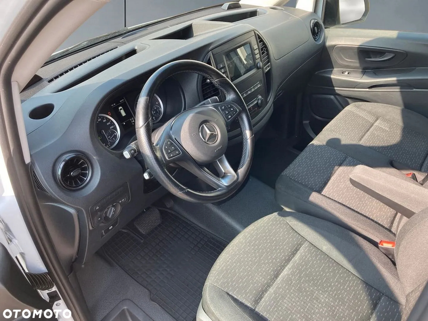 Mercedes-Benz Vito - 10