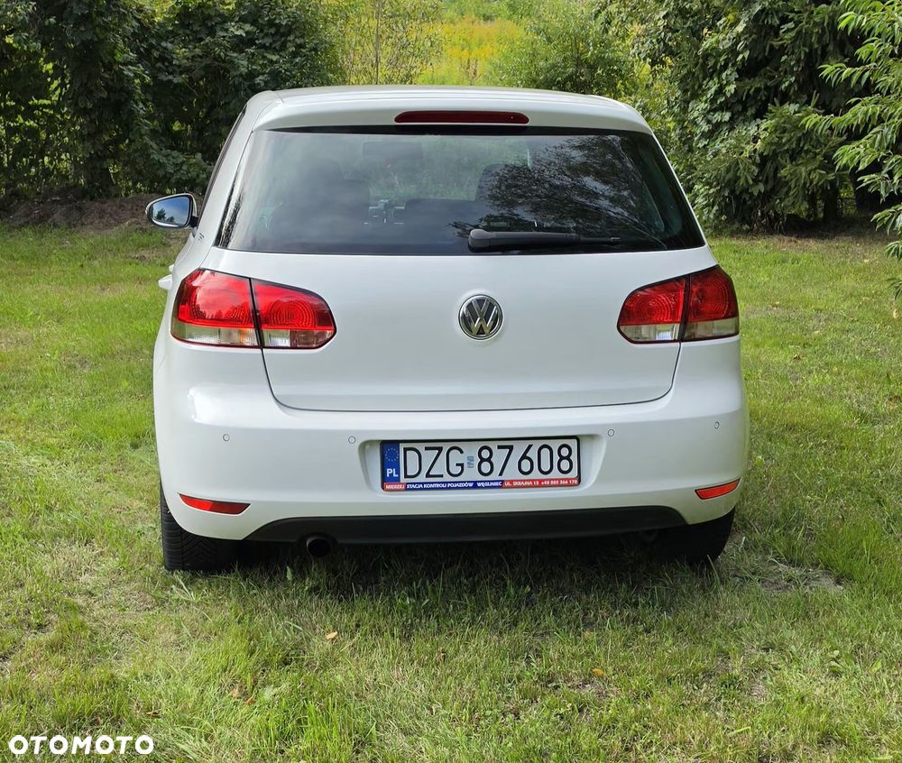 Volkswagen Golf 2010 photo 2