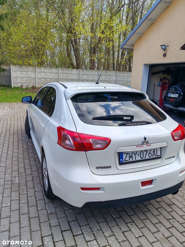 Mitsubishi Lancer - 2
