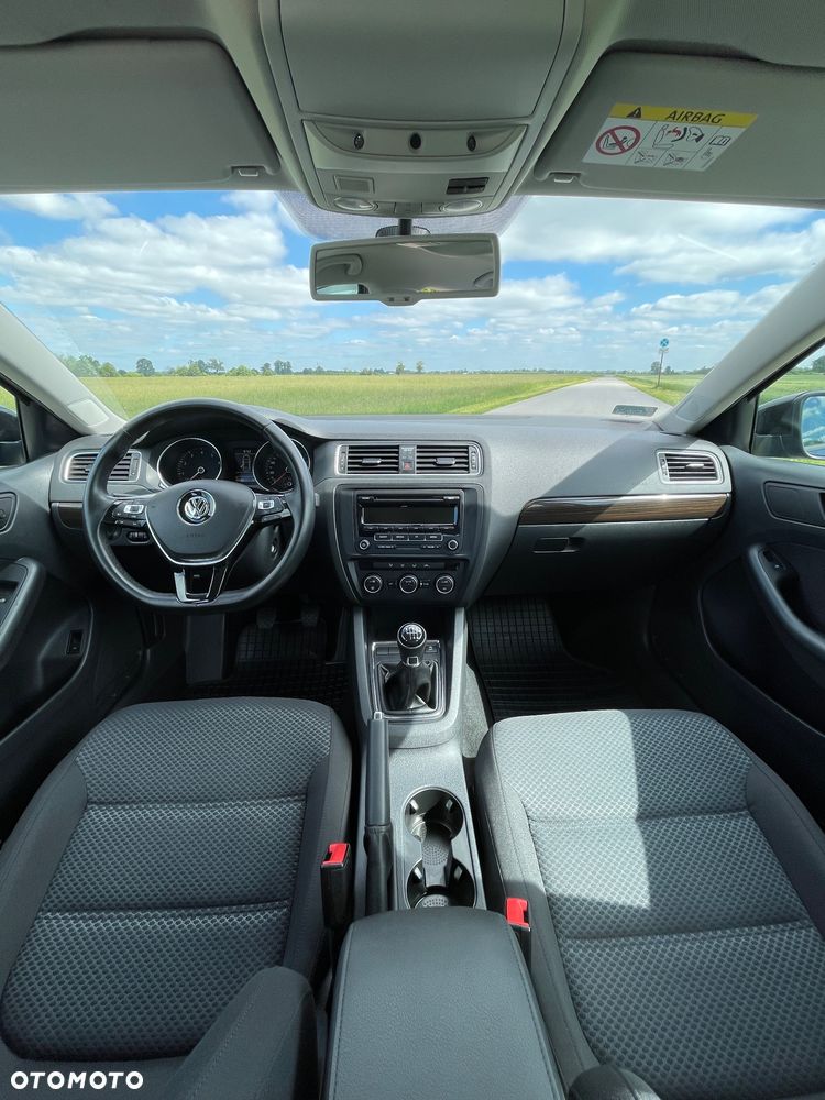 Volkswagen Jetta 1.2 TSI Comfortline - 23