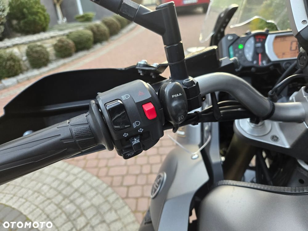 Yamaha Super Tenere - 32