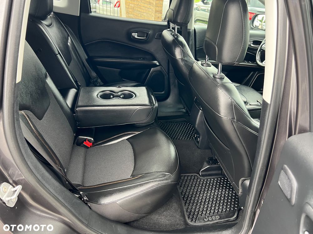 Jeep Compass 1.4 TMair Longitude FWD S&S - 27