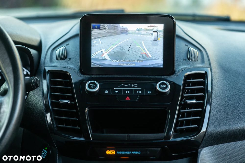 Ford Tourneo Connect - 32