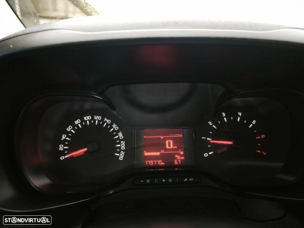Toyota Proace City 1.5 D L1H1 Iva Dedutível - 18