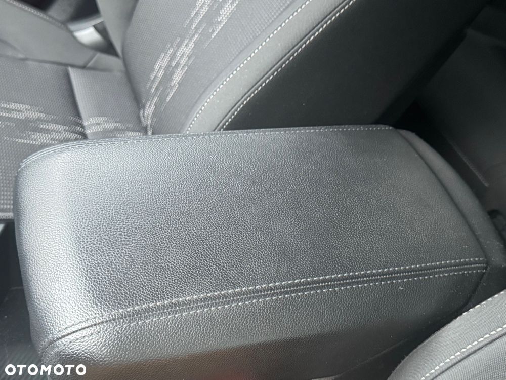 Kia Sportage 1.6 T-GDI HEV Business Line 2WD - 29