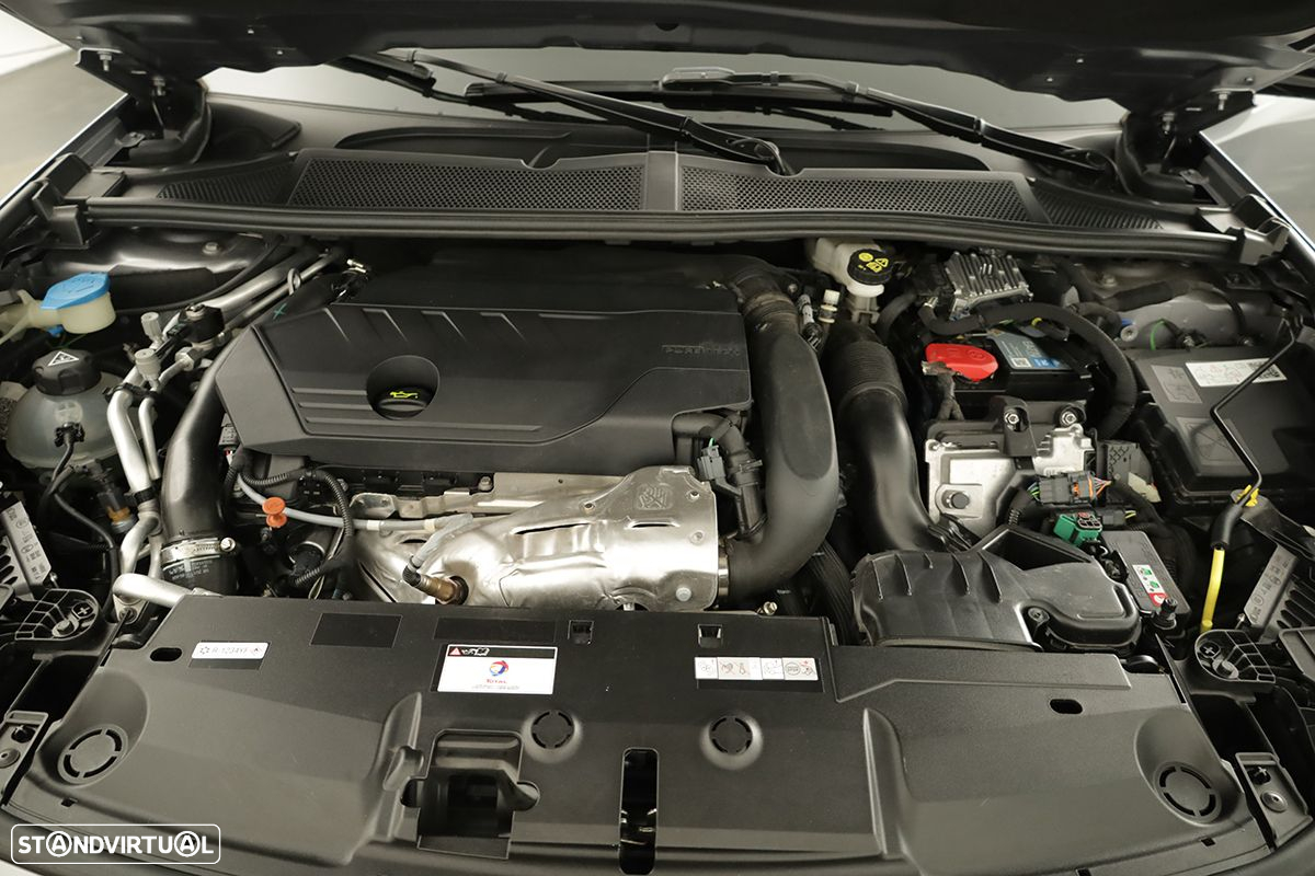 Peugeot 308 SW 1.6 Hybrid Allure e-EAT8 - 24