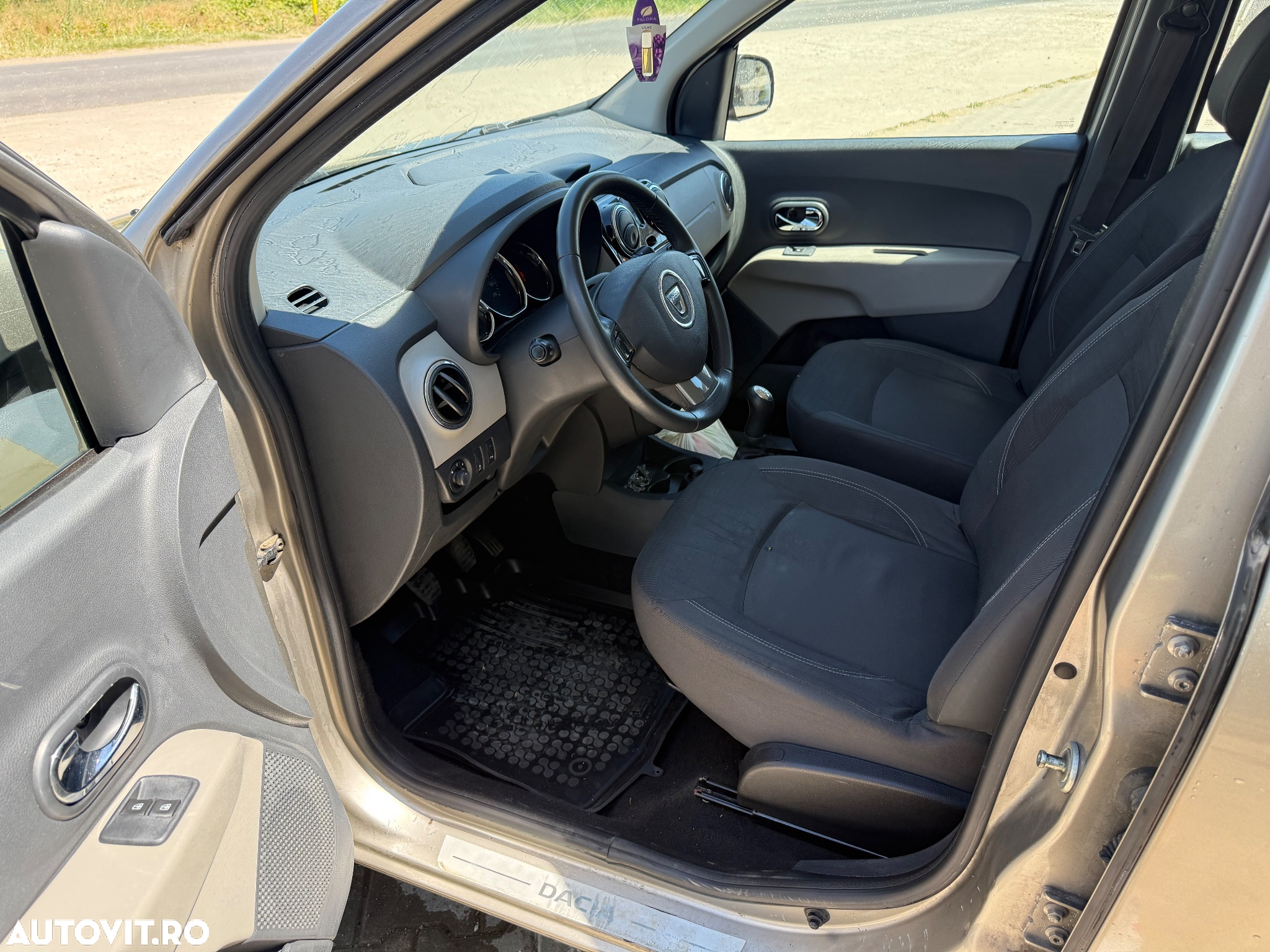 Dacia Lodgy 1.5 dCi 90 CP Laureate - 6