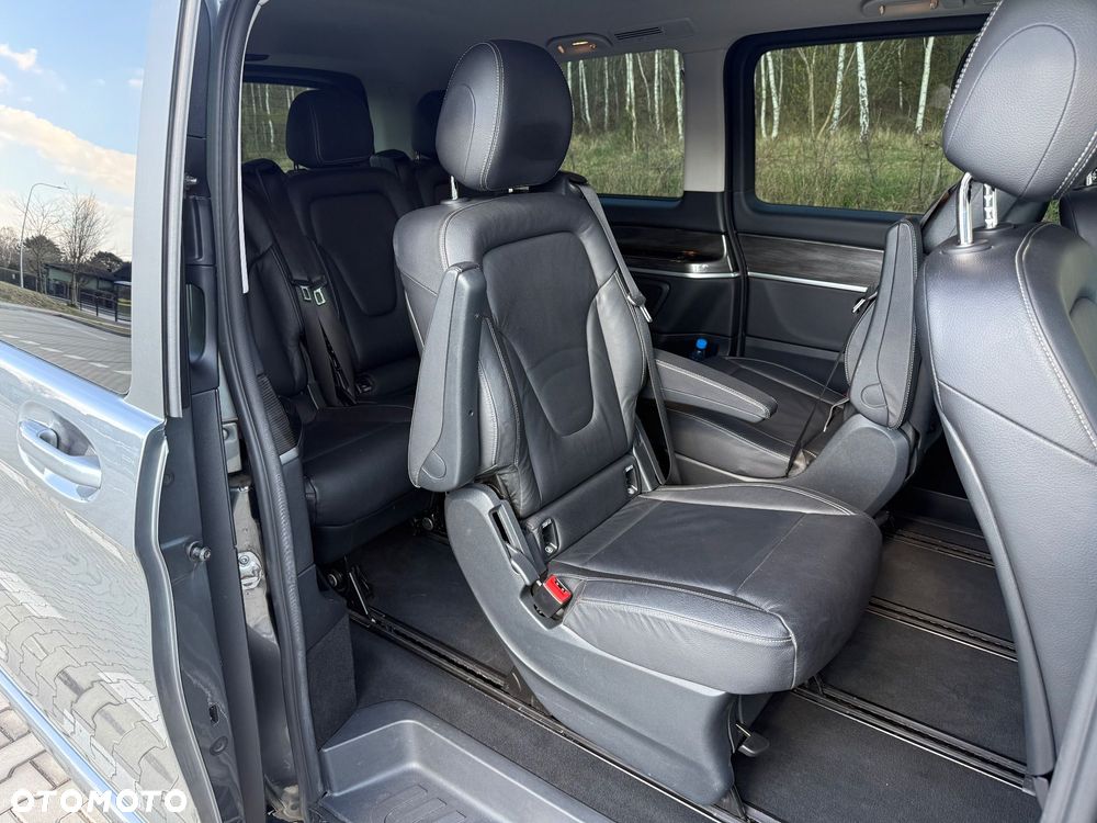 Mercedes-Benz Klasa V 300 d Extralang 9G-TRONIC - 28