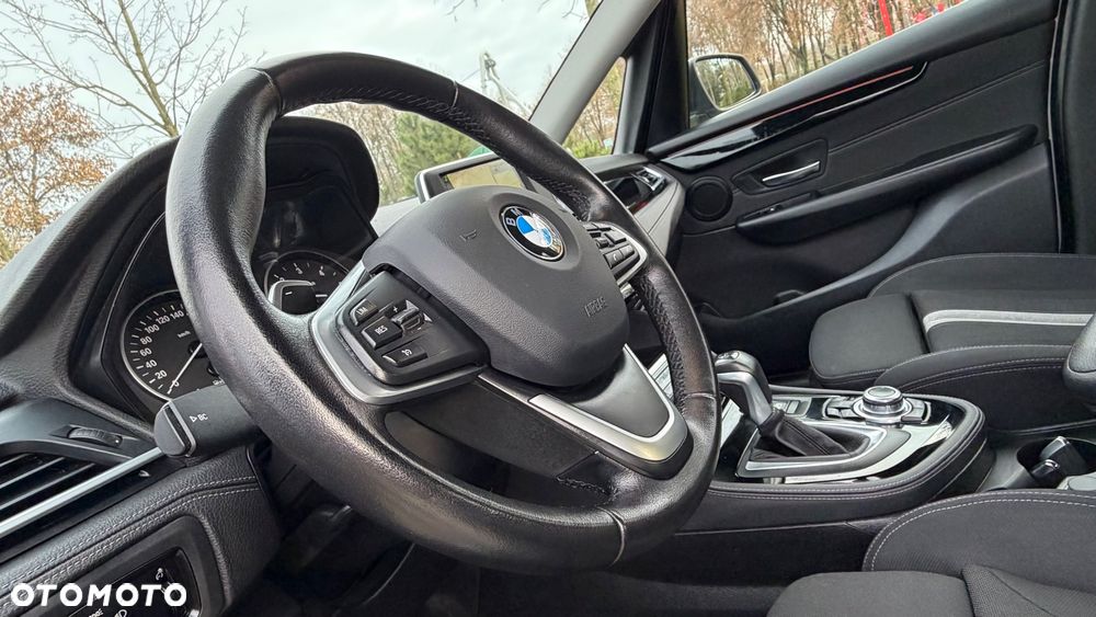 BMW Seria 2 218d Sport-Aut - 24