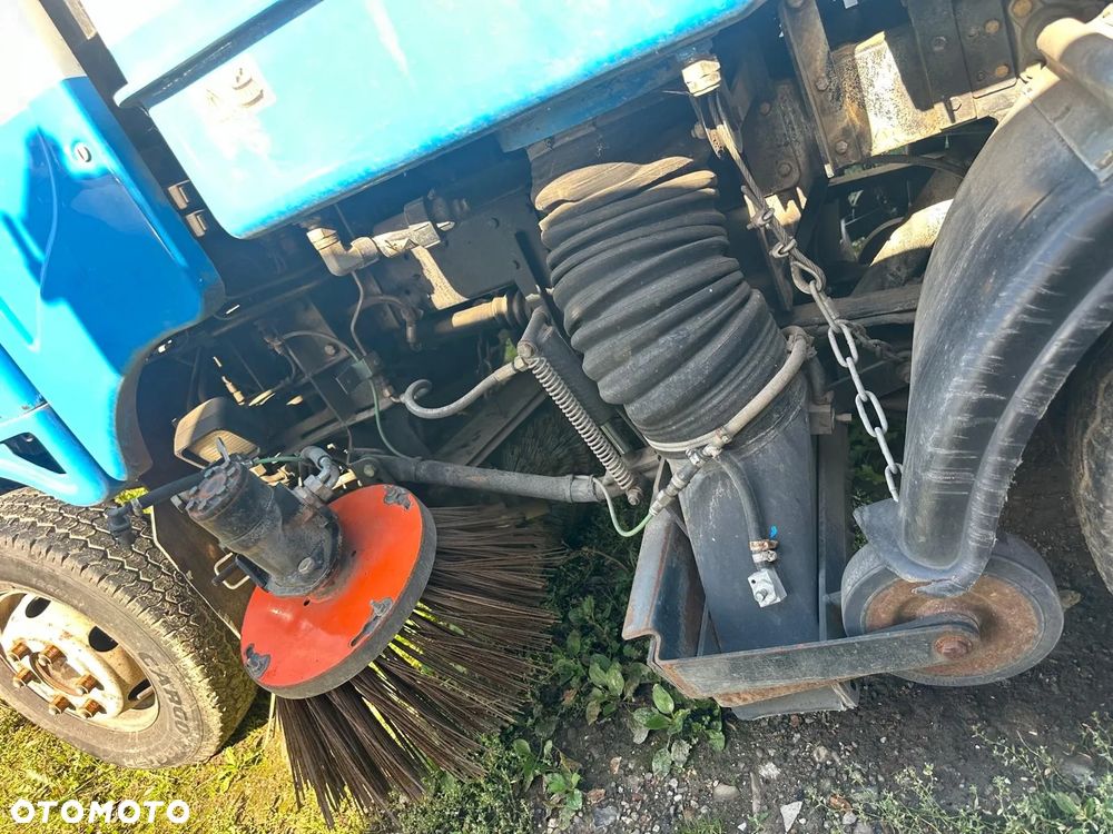 Inny Zamiatarka uliczna Myjka Odkurzacz Pojazd Komunalny 4x2 Scarab Sweepers - 20