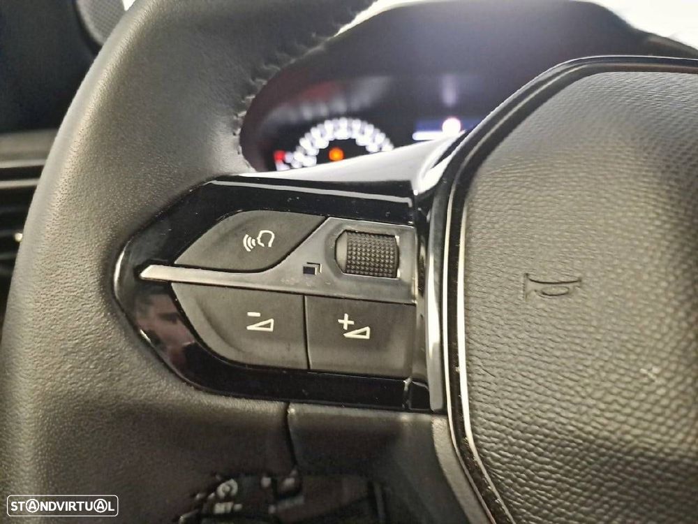 Peugeot 2008 1.2 PureTech Style - 16