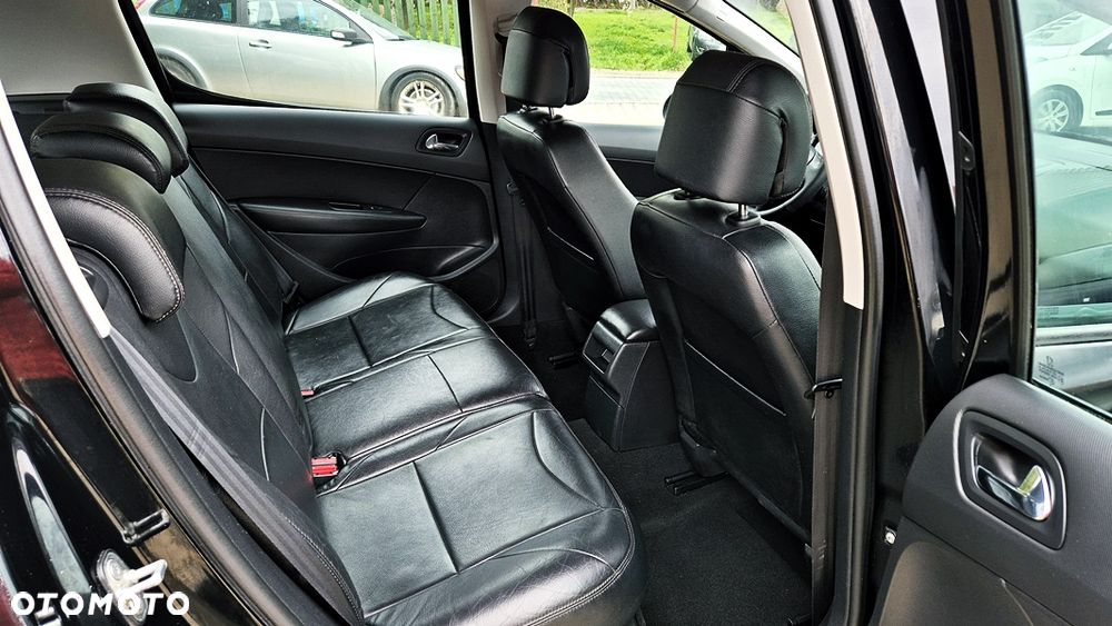 Peugeot 308 1.6 Premium Plus - 32