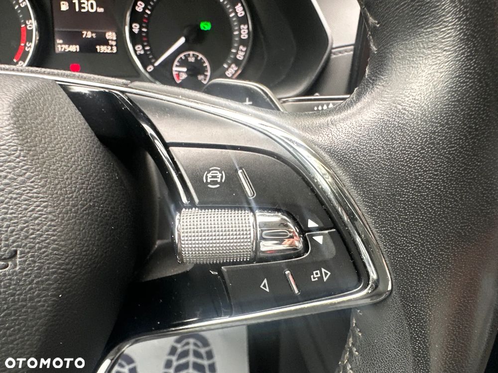Skoda Octavia 2.0 TDI Ambition DSG - 34