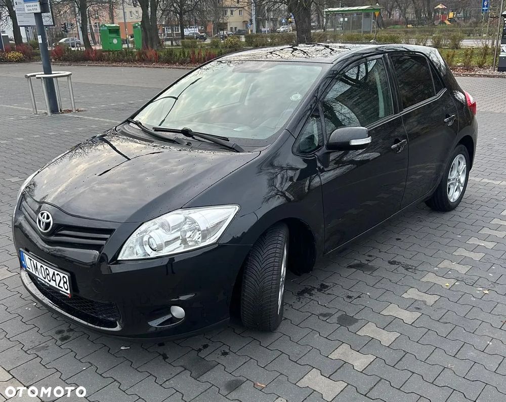 Toyota Auris 1.4 D-4D 2010 - 1