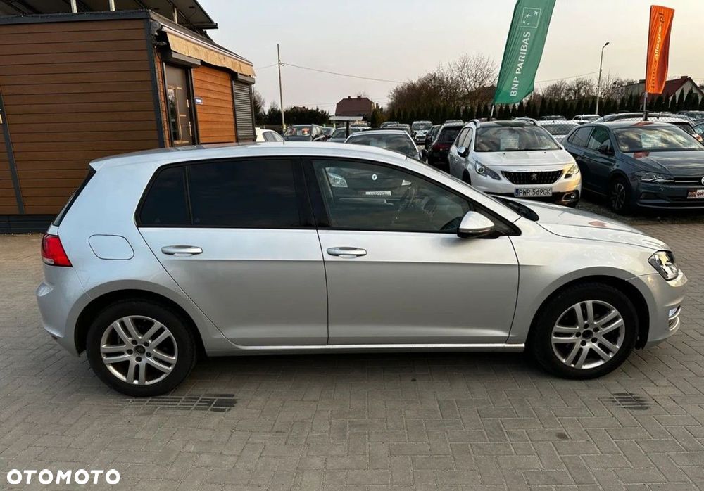 Volkswagen Golf - 36