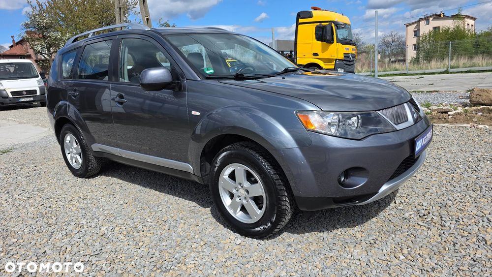 Mitsubishi Outlander 2.0 DI-D 4WD Inform - 9