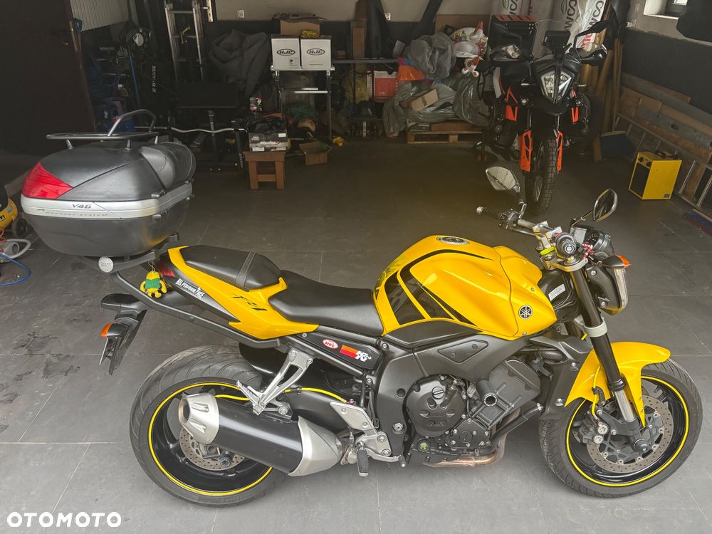 Yamaha FZ - 10