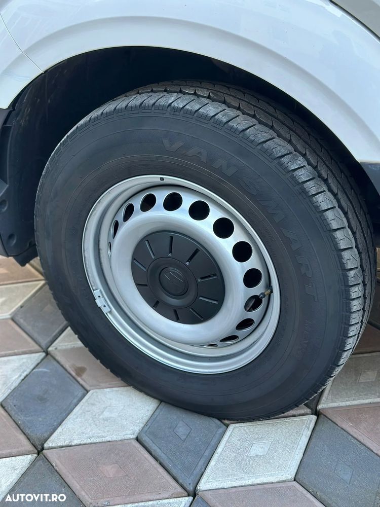 Volkswagen Crafter - 13