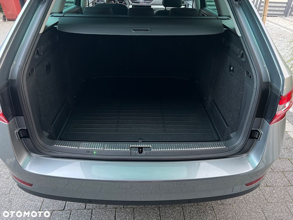 Skoda Superb 2.0 TDI Ambition DSG7 - 24