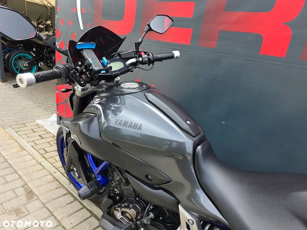 Yamaha MT - 22