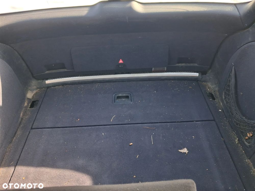 Audi A4 B6 Avant Kombi silnik 1.6 ALZ 8V 102 KM skrzynia biegów ENL drzwi klapa zderzak błotnik LY5K granatowy lampa zamek alternator rozrusznik wiązka przewód rura sterownik moduł zegary fis tempomat szyba lewarek boczek fotel niebieski panel mcperson zwrotnica belka sanki maglownica pompa mechanizm zamek zacisk kolektor lusterko tłumik wydech wykładzina tapicerka schowek głośnik wzmacniacz harman atrapa osłona listwa bagażnika małysz WSZYSTKIE CZĘŚCI NA CZĘŚCI - 14