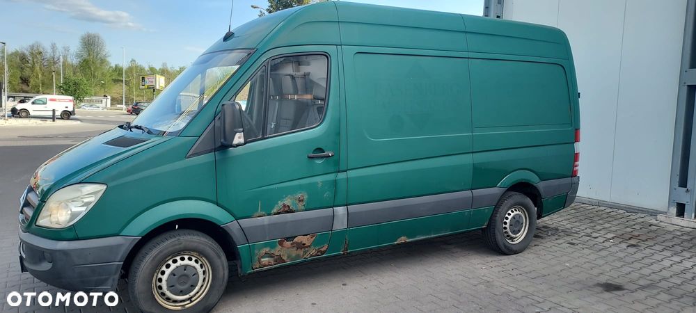 Mercedes-Benz Sprinter - 2