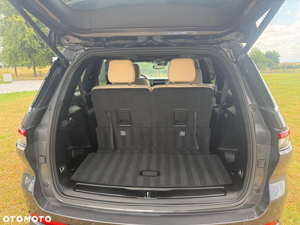 Jeep Grand Cherokee - 33