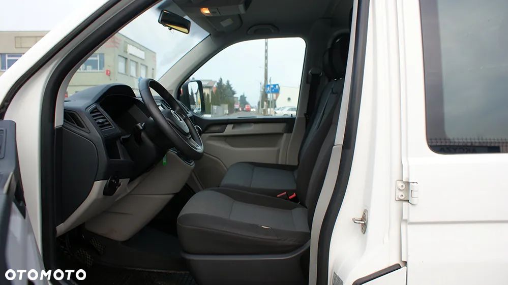 Volkswagen Transporter Doka Kurz Trendline - 12