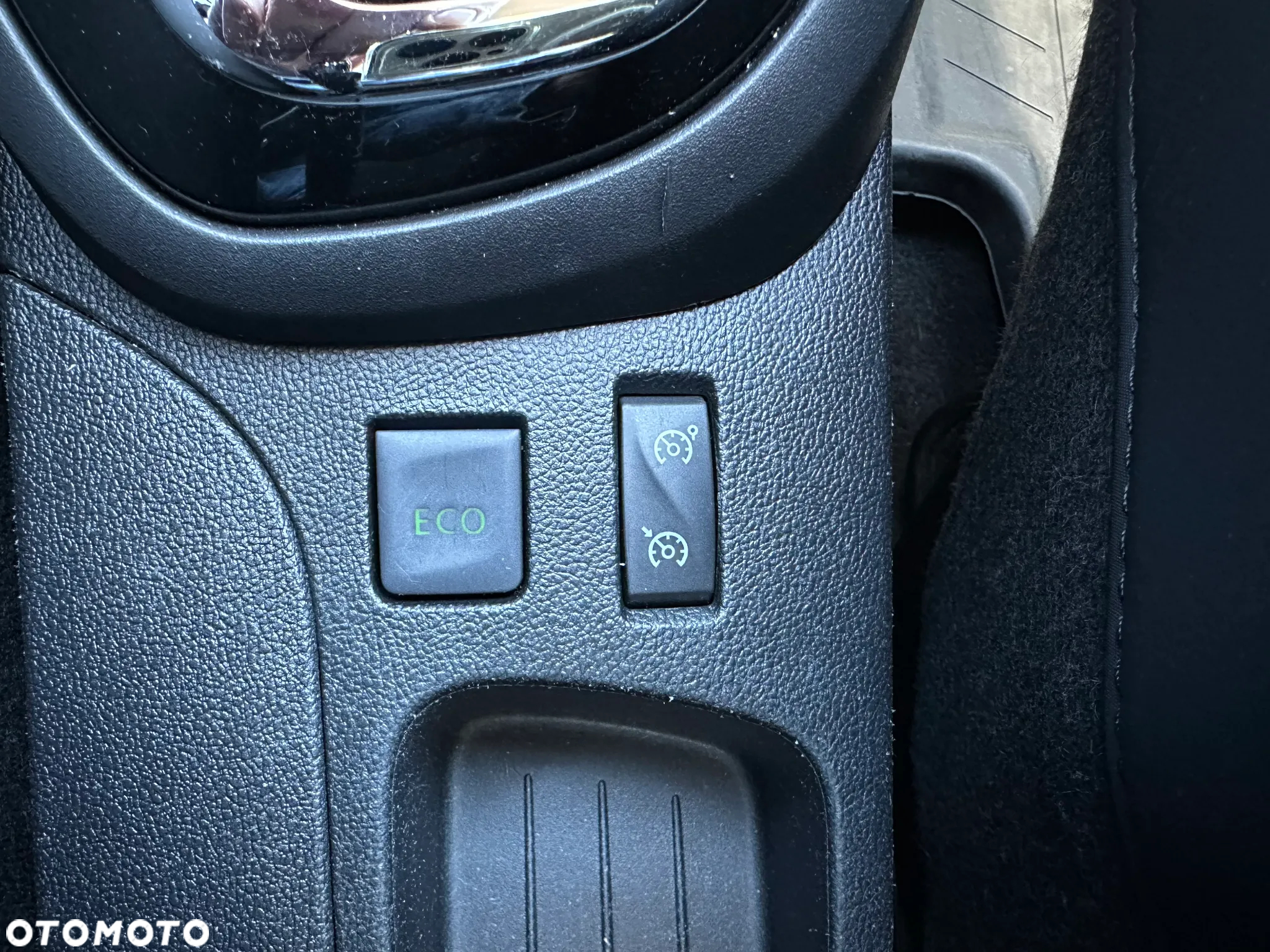 Renault Captur 1.2 Energy TCe Limited EDC - 13