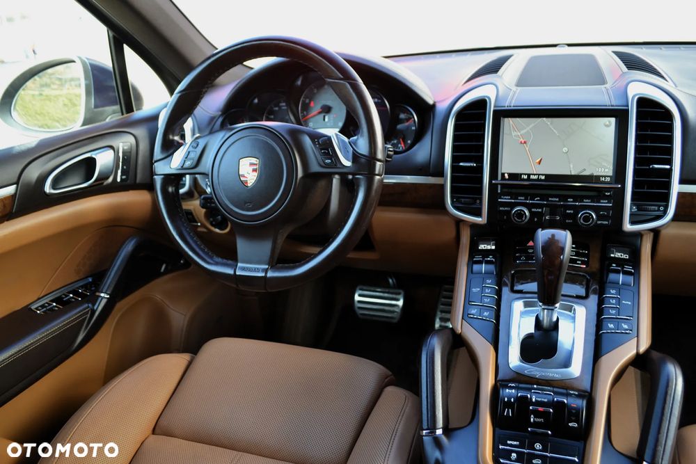 Porsche Cayenne - 9