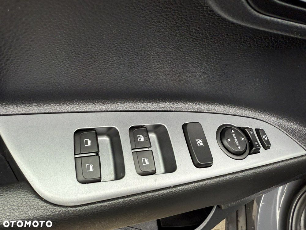 Kia Stonic - 31